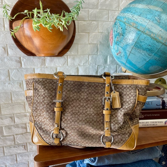 Coach Handbags - Vintage Coach Y2K Jacquard Fabric Signature Logo Gallery East West Tote Bag